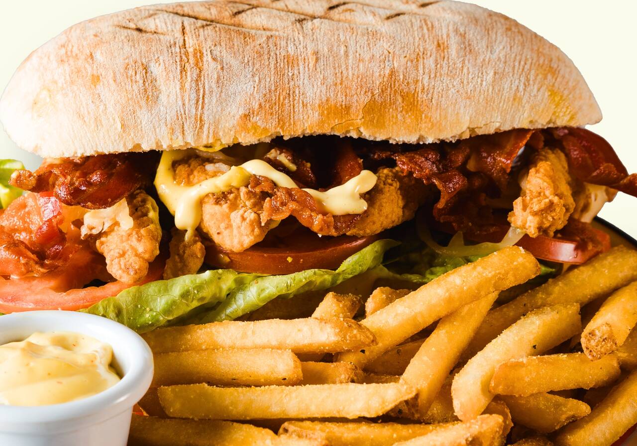 CRISPY CHICKEN BLT